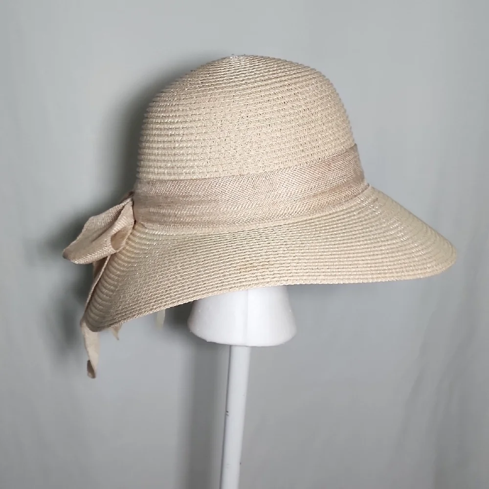 Cream Women's Hat with Bow